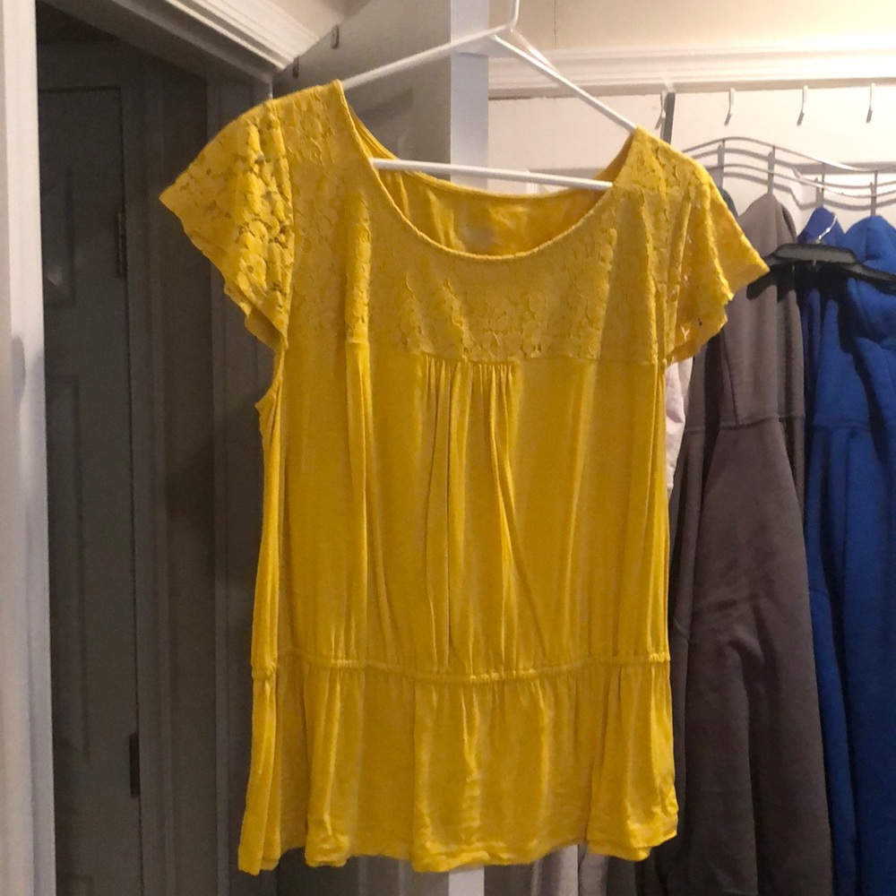 Mustard yellow top with elastic band
